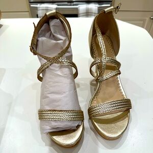 Lily Pulitzer gold strapped braided high heel cork with goldwedge size 10